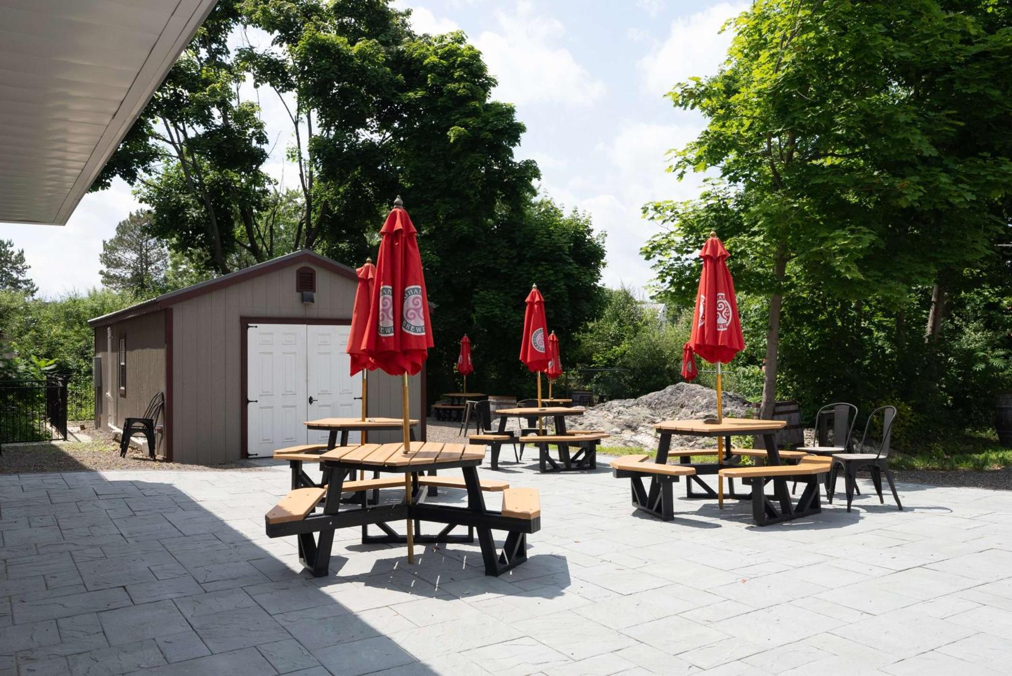 Fireside Inn And Suites Bangor Exterior photo